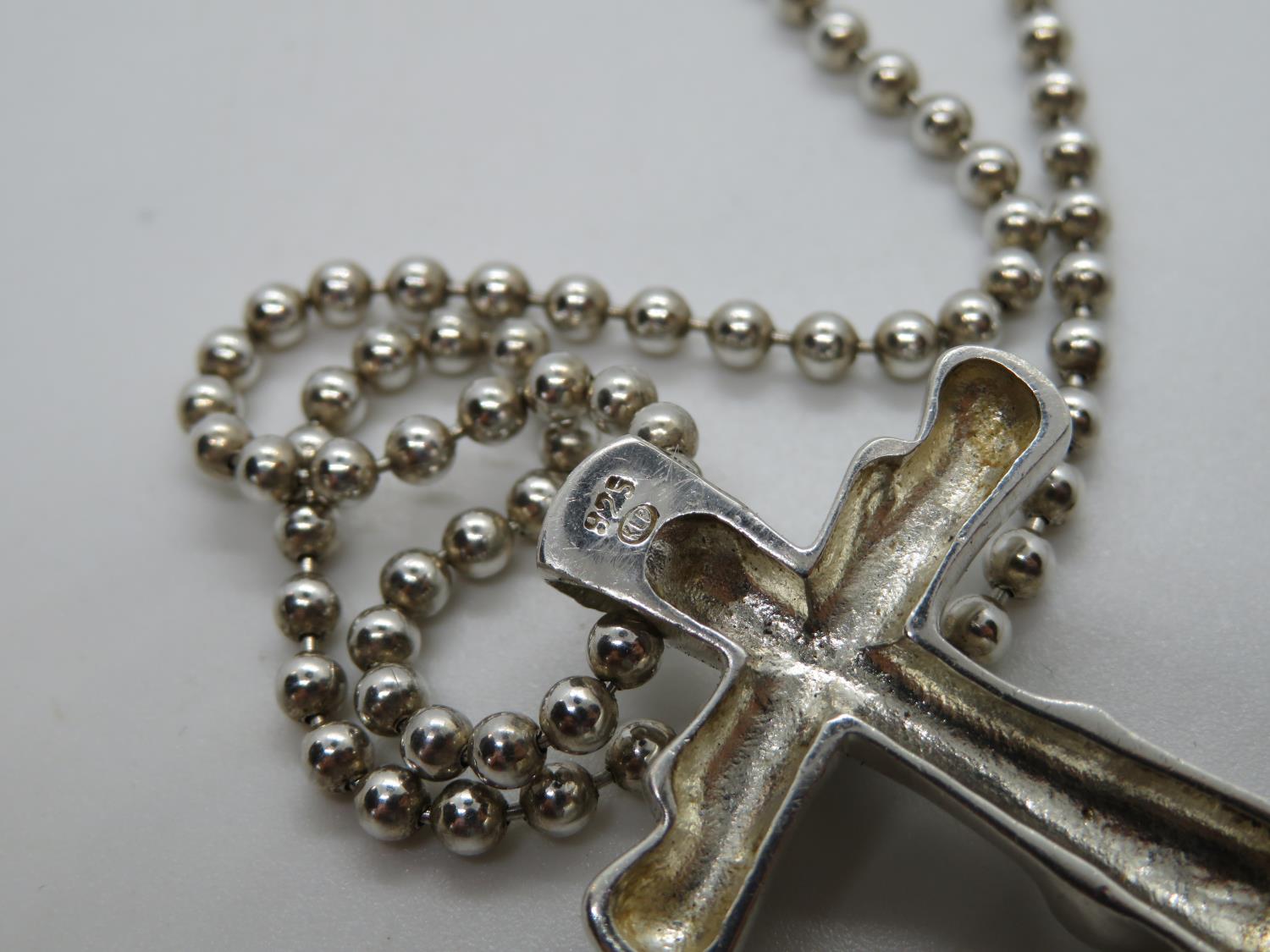 Modernist silver cross makers mark KLP on 20" silver bobble chain - Image 3 of 3