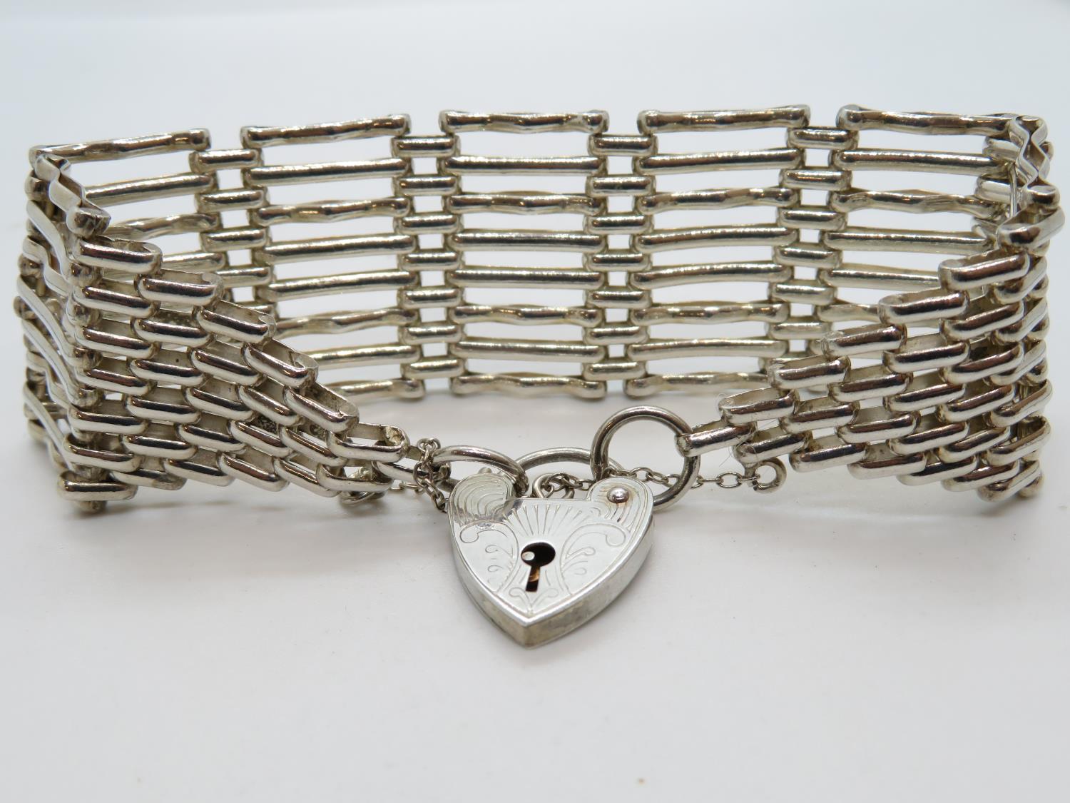 Vintage silver 8 bar gate bracelet London 1979 25g