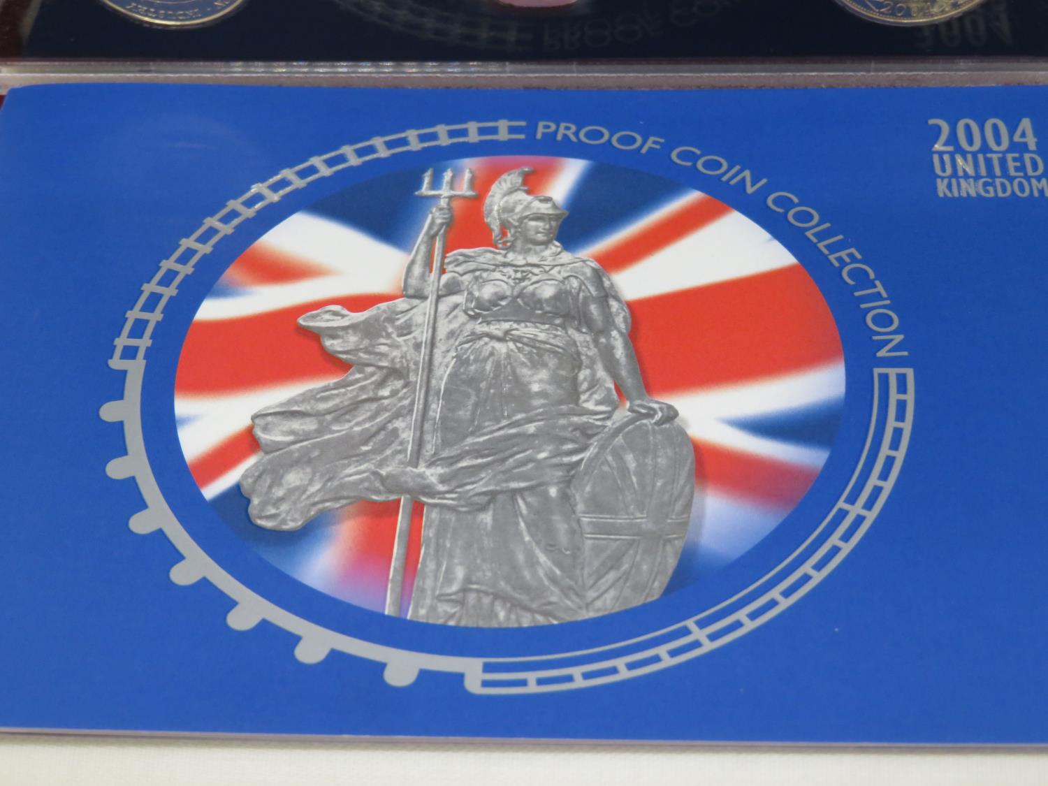 2004 UK Deluxe coin set - Image 2 of 3