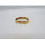 22ct wedding band, slightly misshapen size P 1.3g