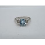 18ct aquamarine and diamond ring 4.2g size M