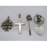 Collection of silver pendants 25g