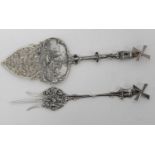 Continental silver fork and cake spoon with windmill designs 95g