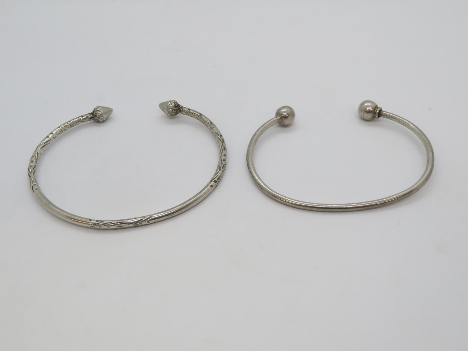 2x silver torcs 29g