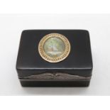 Fine gold and tortoiseshell and silver patch box - very fine condition