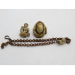 Netsuke in ivory with hemp chain and other small Chinese Gentleman figure