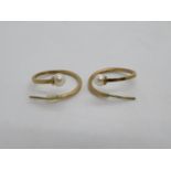 Pair of 9ct gold and pearl earrings 1.5g