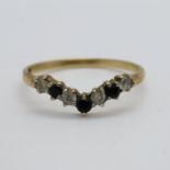 Ladies 9ct Gold ring, size N, 1.1g in weight