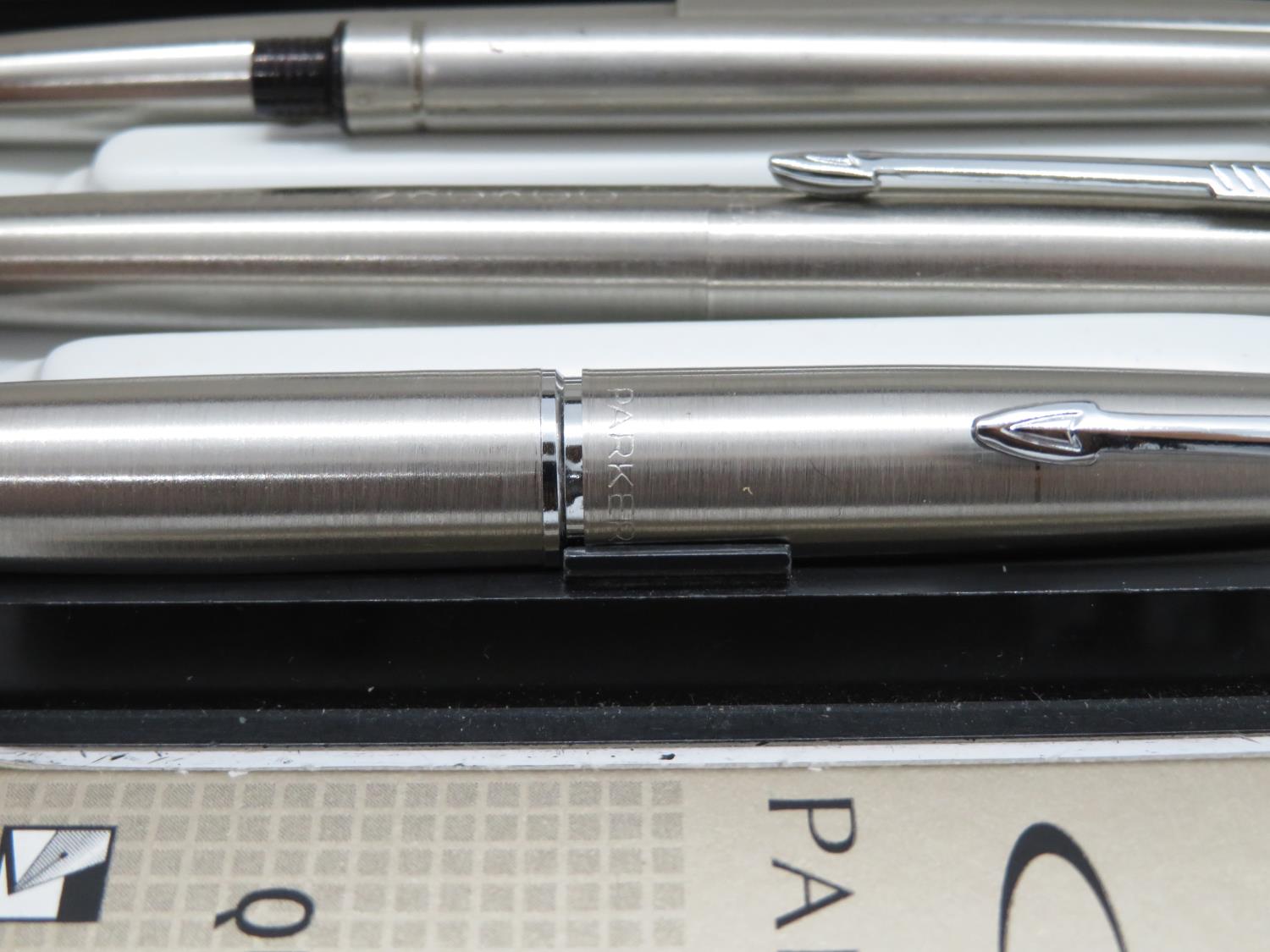 3x Parker pens - 1x fountain and 2x ballpoint - Image 3 of 3