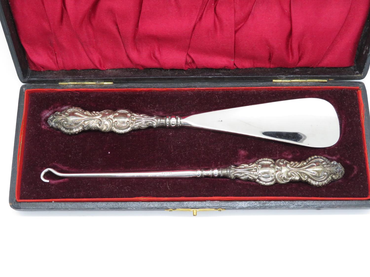 Boxed set of silver shoehorn and button hook - Image 2 of 2