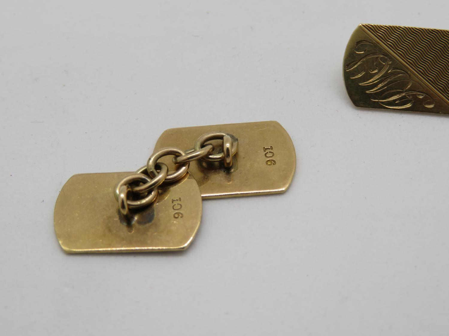 Pair of 9ct gold cufflinks 5.9g - Image 2 of 2