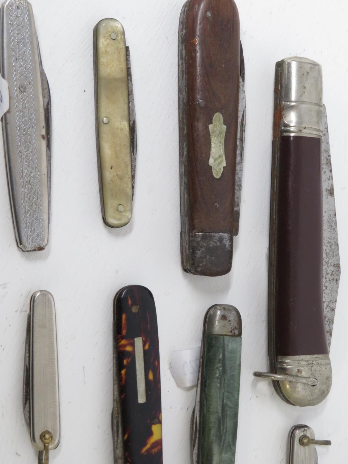 Collection of penknives - Image 2 of 2