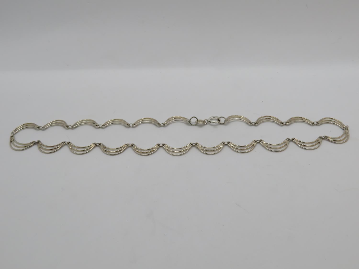 Silver scalloped collarette choker 16" 9g