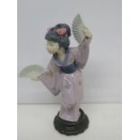 Lladro Geisha fan dancer