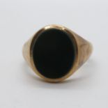 Men's 9ct and onyx ring 7.4g size O