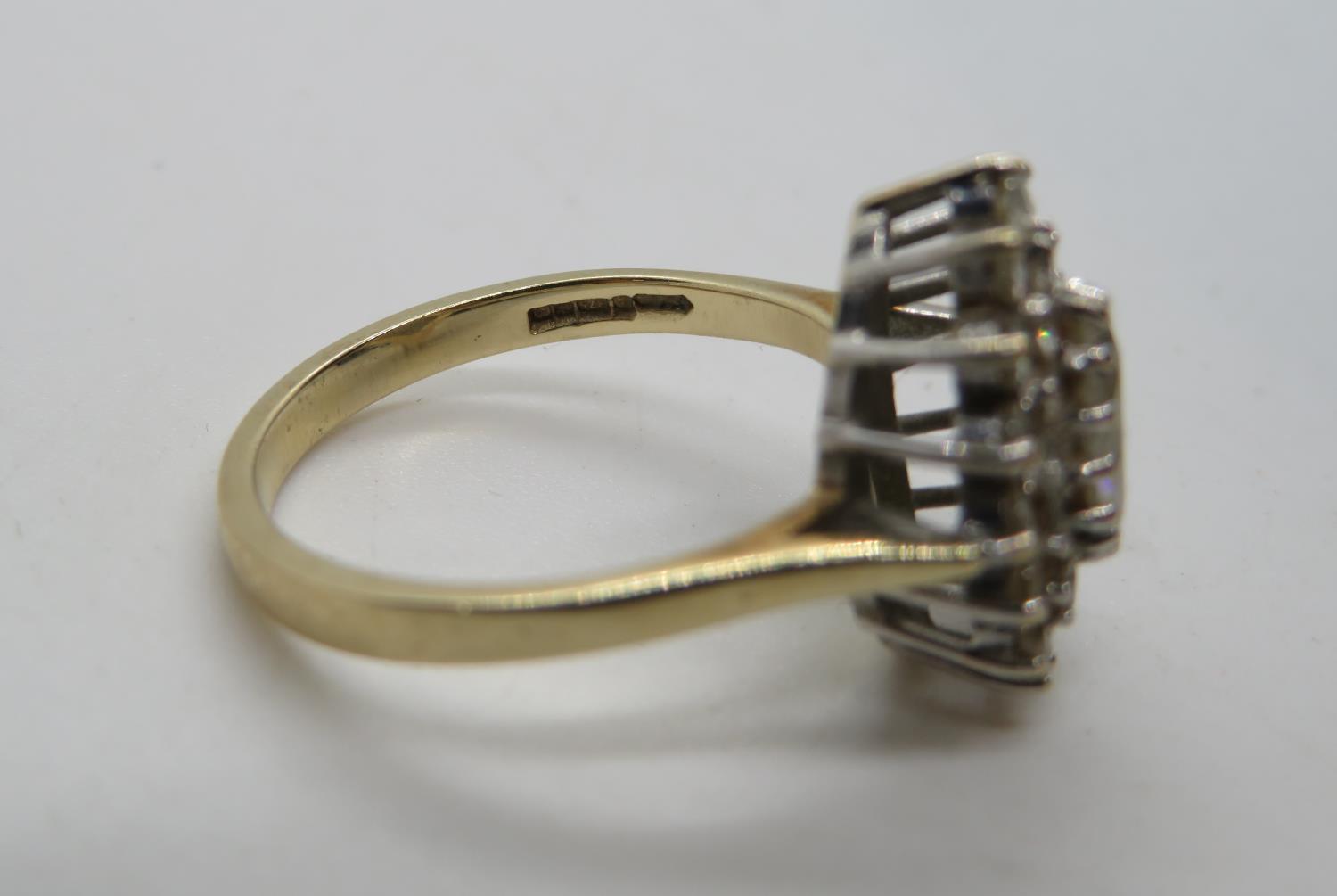 4g size P gold and CZ ring - Image 3 of 3