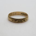 9ct gold wedding band size P 1.8g