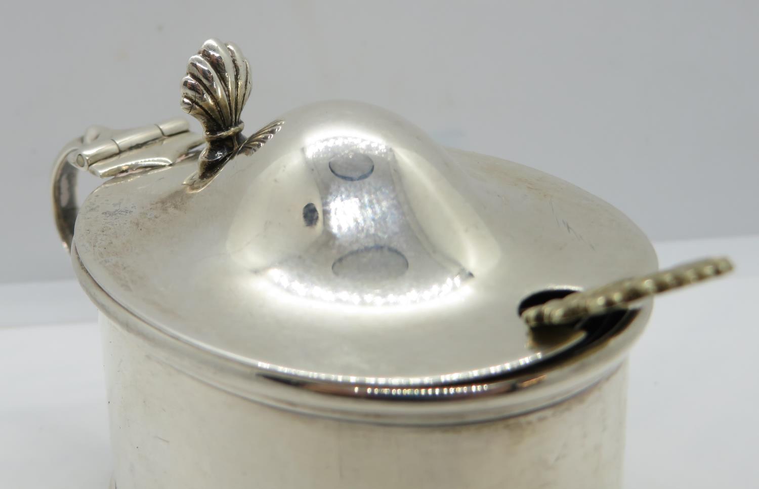 Small mustard pot in HM silver 94g - Image 2 of 5