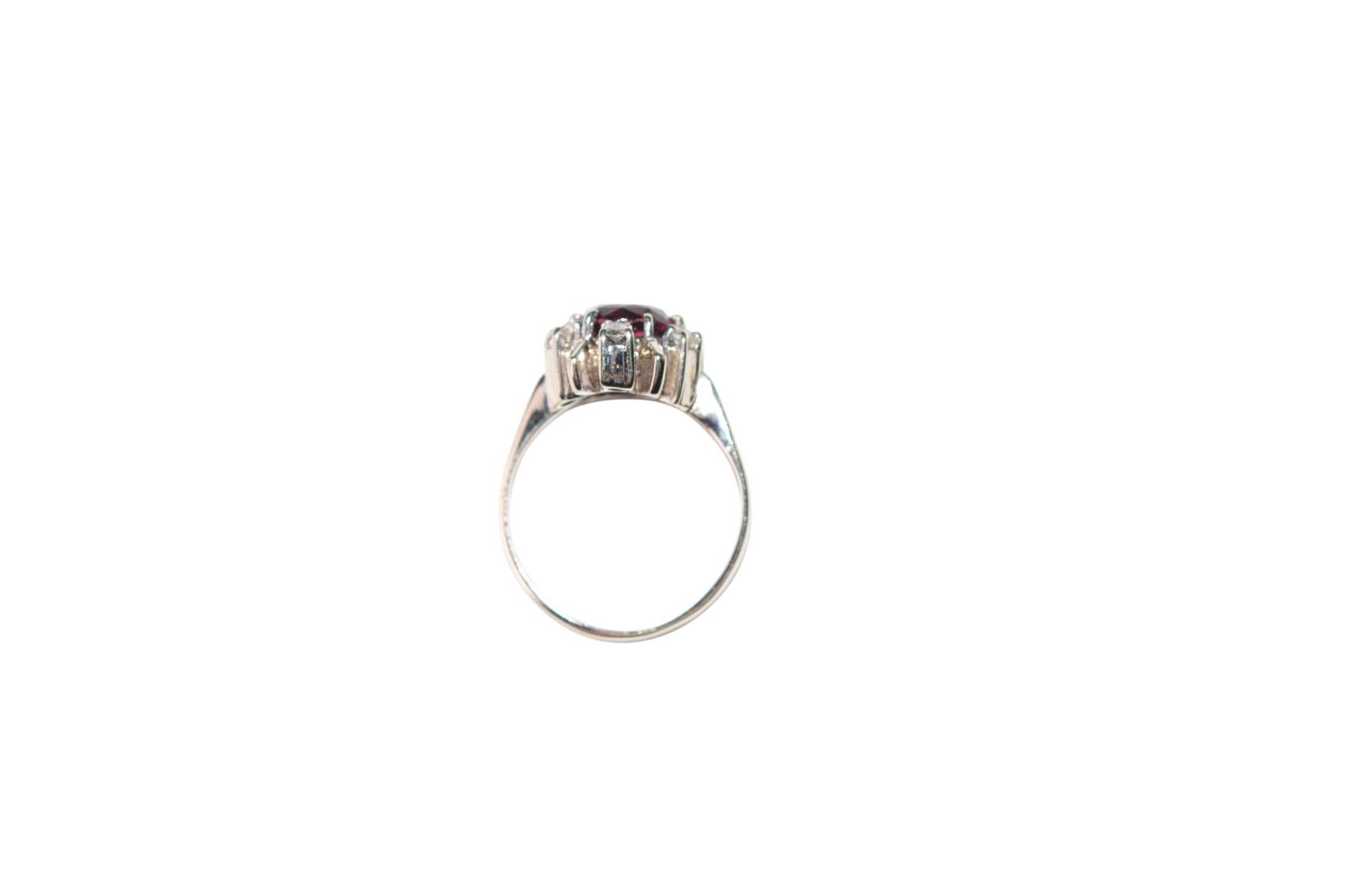 Brilliant ring with tourmaline14Kt gold ring with diamonds total carat weight approx. 0.18ct, and - Bild 2 aus 3