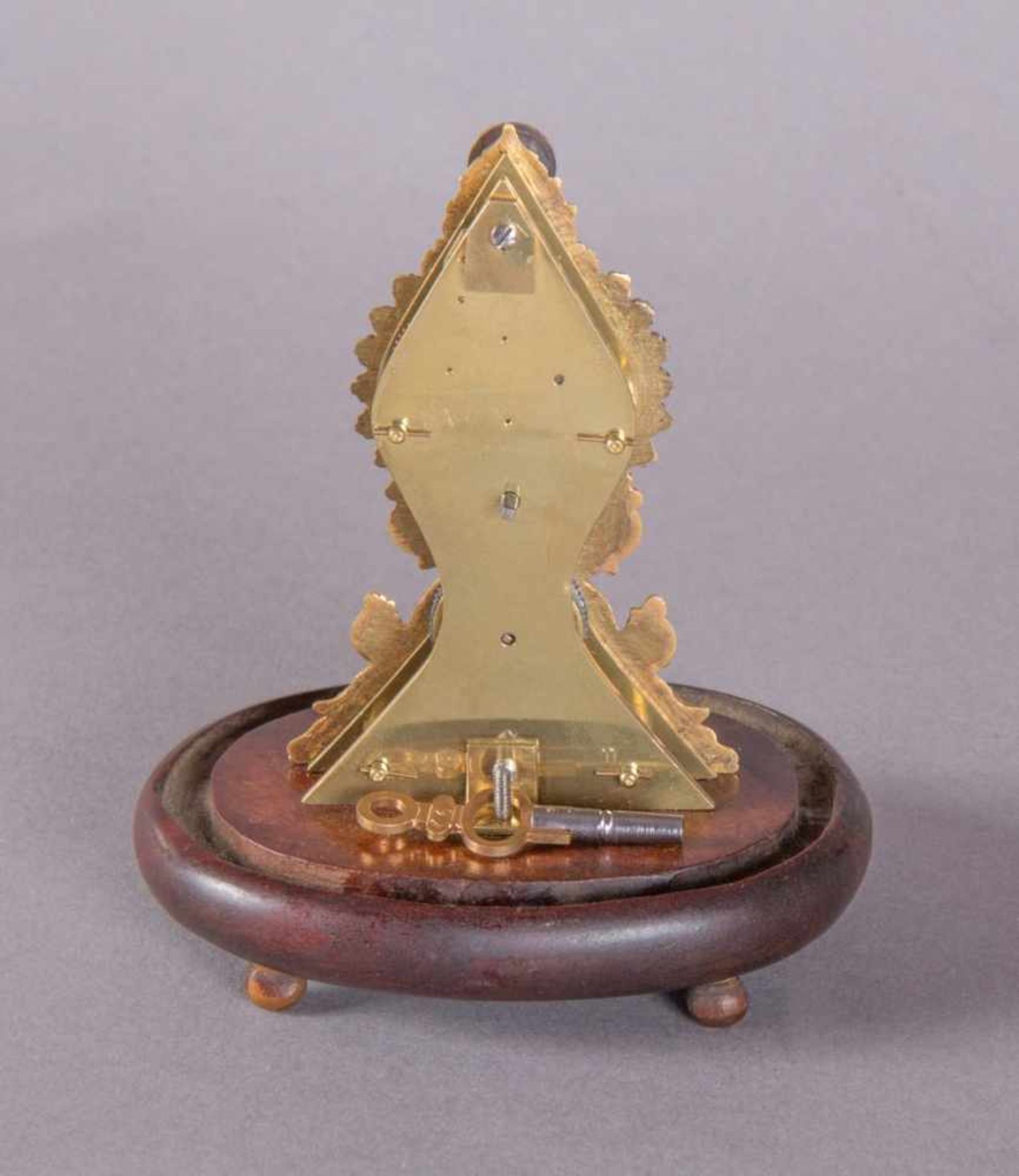 fire-gilded fidgetFidget Clockaround 1830 H 9.5 cm x W 8 x D 6.5 cm fire-gilded and cast case, - Bild 4 aus 4