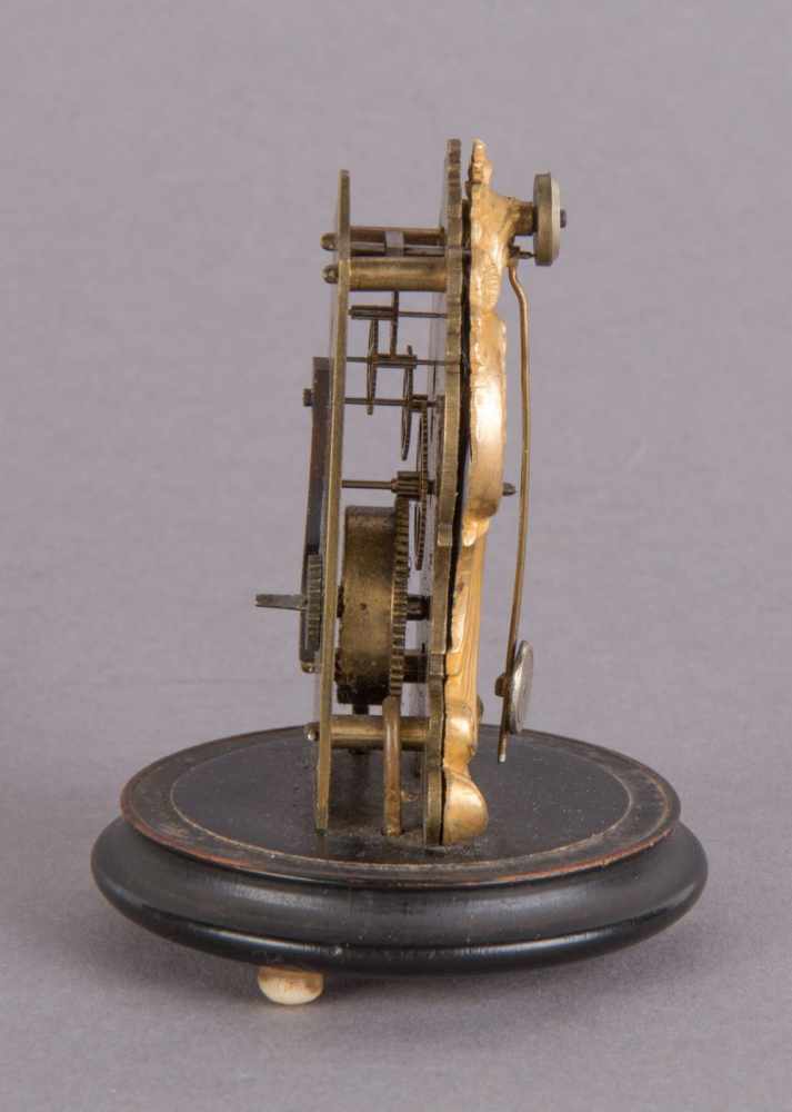 Zappler with Glas CubeFidget Clock around 1835 H 6.5 x W 4 x D 1.5 cm Fire-gilded brass case, - Image 3 of 4