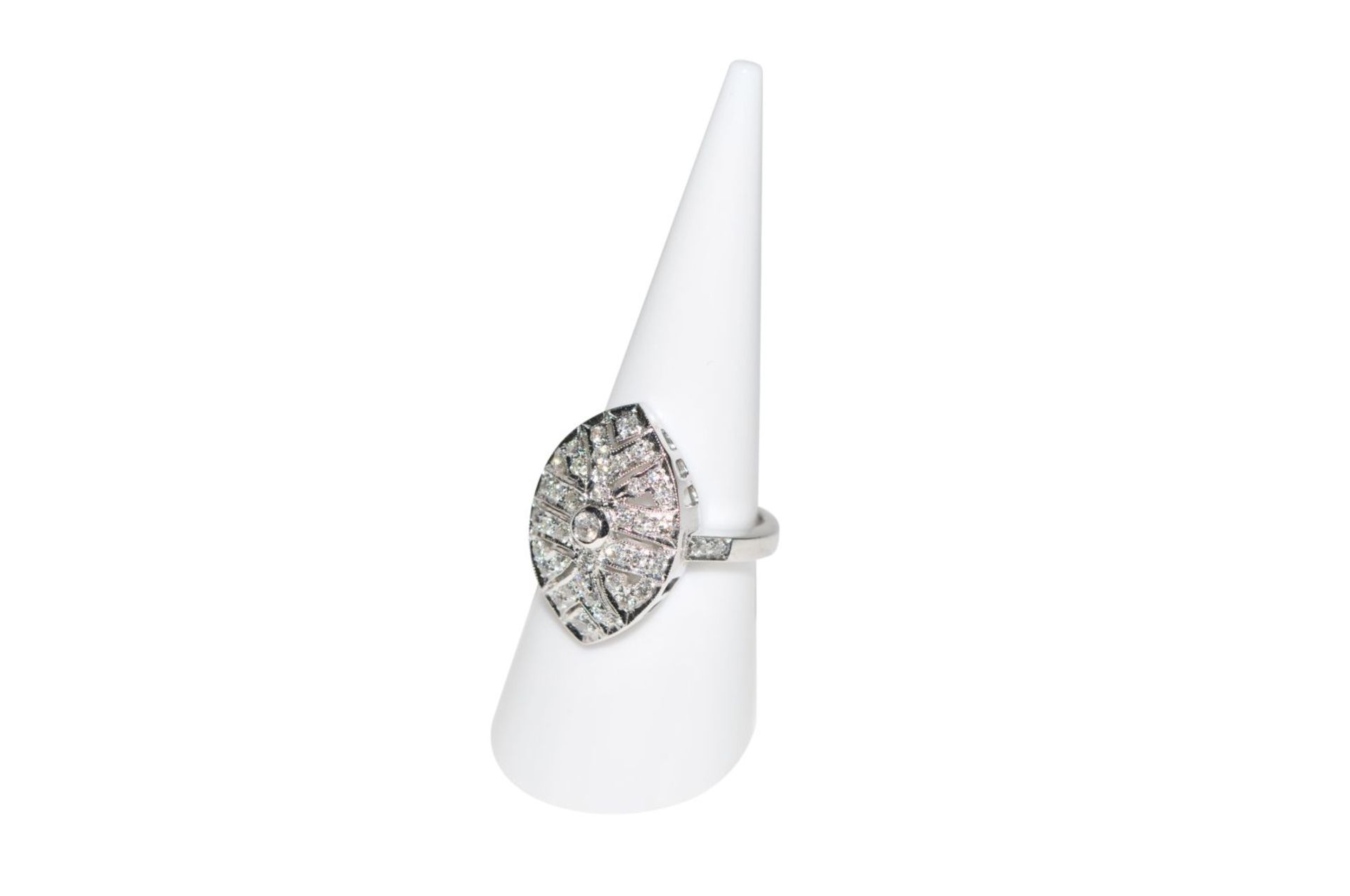 Diamond ring18Kt white gold ring with diamonds total carat weight approx. 0.83ct, total weight 7.4g,