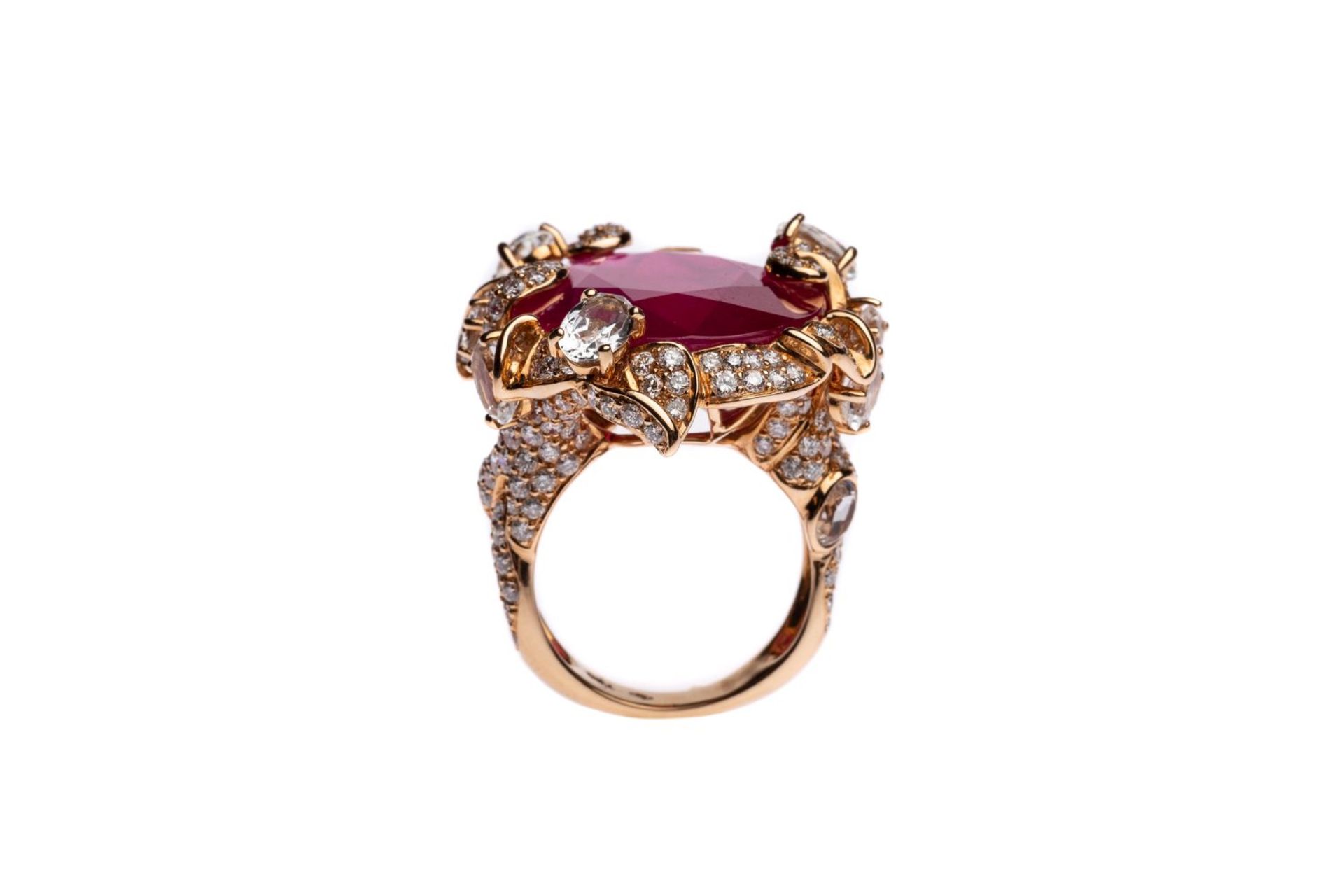 Cocktail ring18Kt rosegold Cocktail ring with diamonds total carat weight approx. 3 ct, one ruby - Bild 4 aus 5