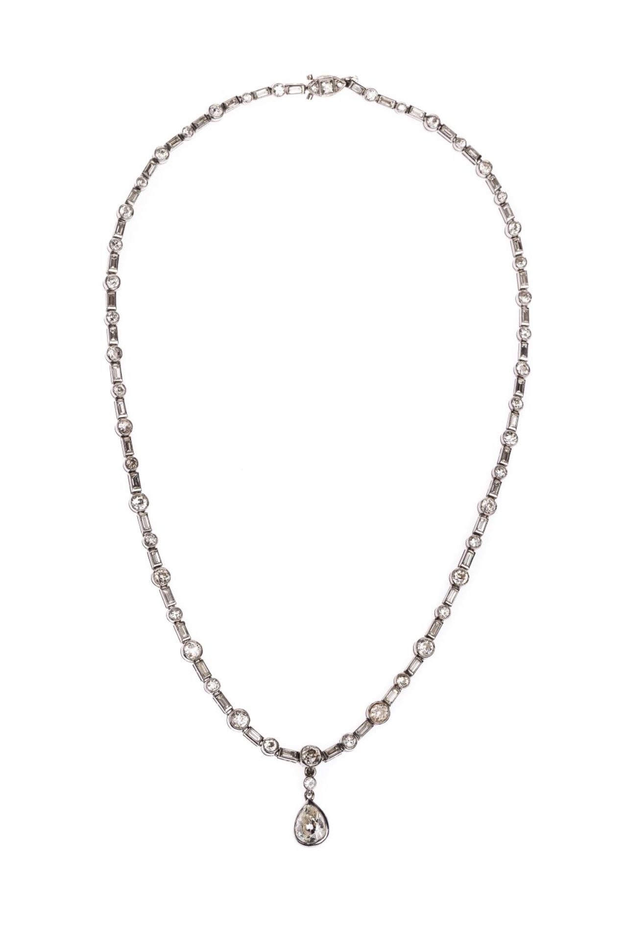 Platinum diamond necklacePlatinum Collier 950/000, with a drop-shaped diamond (removable),