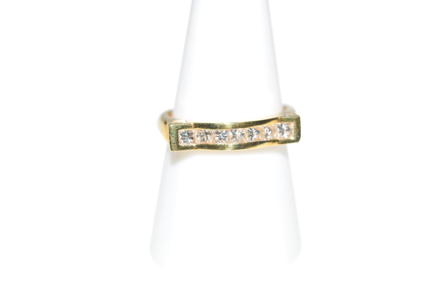 Diamond ring18Kt gold ring with Carree cut diamonds total carat weight approx. 0.97ct, total - Image 2 of 4