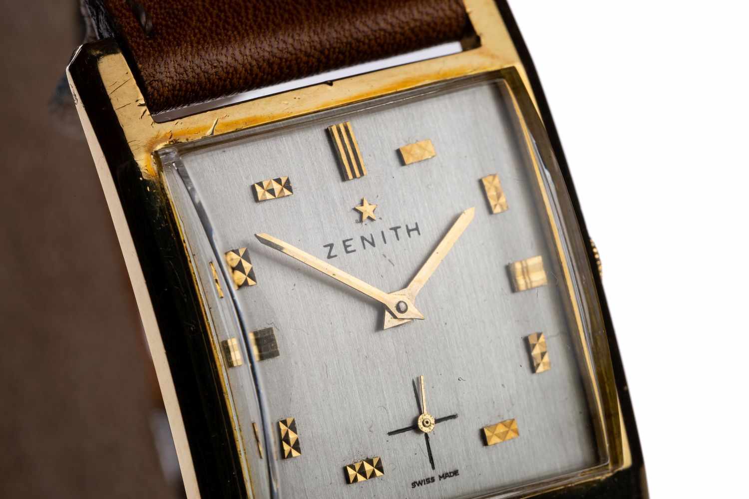 Zenith Vintage18kt gold watch on leather strap 37x26mm, manual wind construction year 1940 - - Image 2 of 2