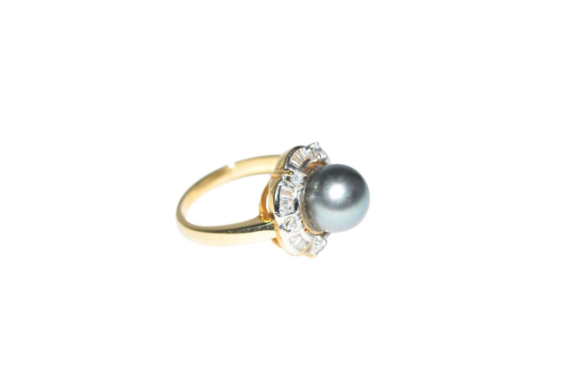 Brilliant ring with South Sea pearl18Kt gold ring with diamonds total carat weight approx. 0.7ct and - Bild 3 aus 3