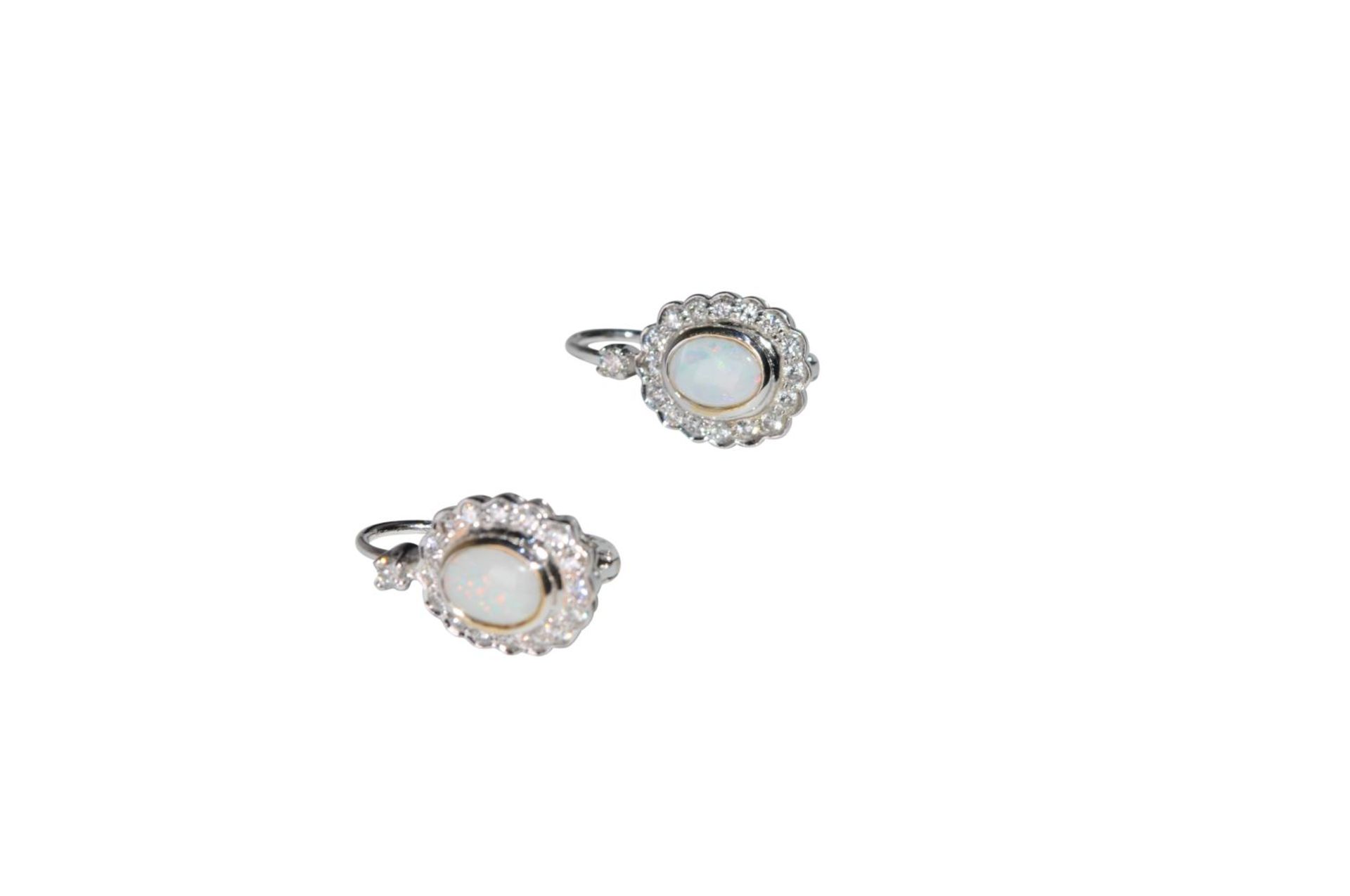 Ear clips18Kt white gold Ear-pendants with brilliants total carat weight approx. 0.86ct and one opal - Bild 2 aus 2