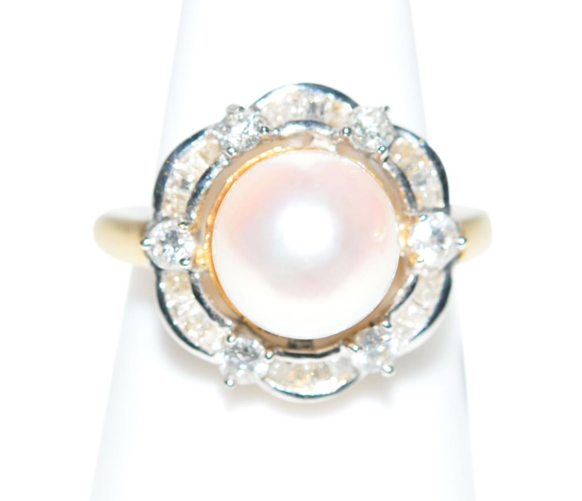 Brilliant ring with South Sea pearl18Kt gold ring with diamonds, total carat weight approx. 0.65ct - Bild 2 aus 3