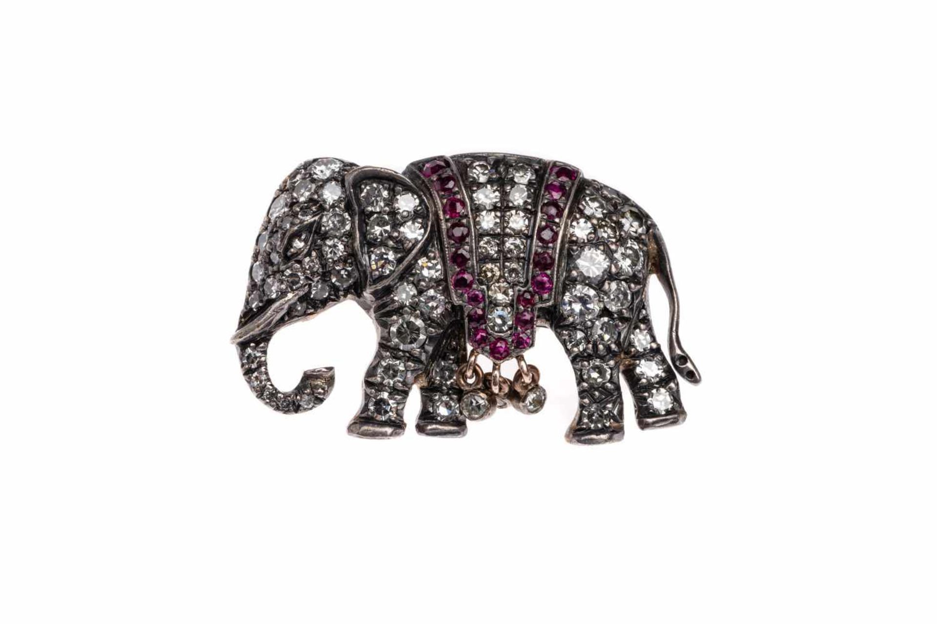 Convolute animal broochesSmall animal brooch "Elefant" with brilliants, old cut octagonal diamonds