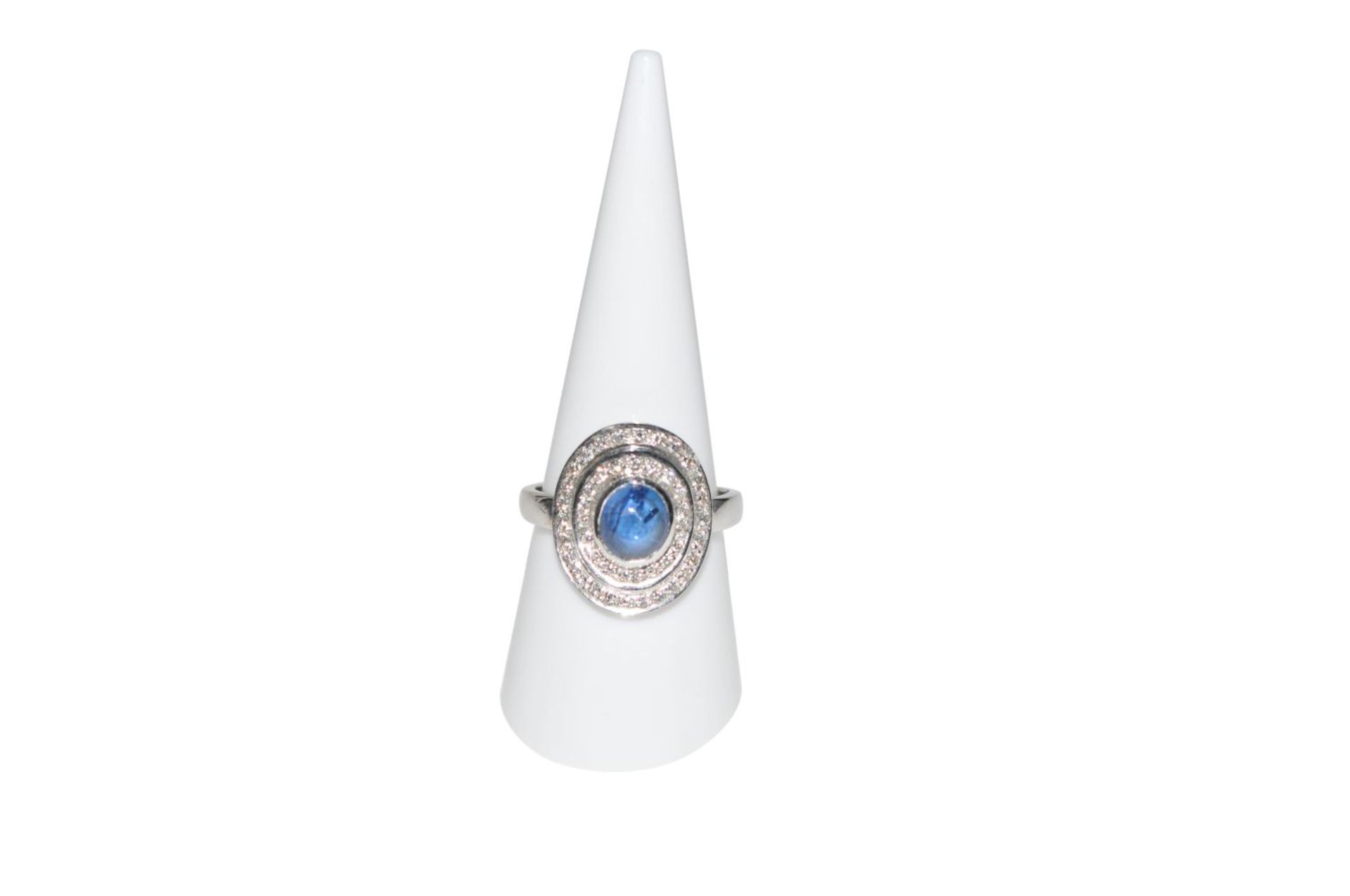 Brilliant ring with sapphire18Kt white gold ring with diamonds total carat weight approx. 0.8ct - Bild 2 aus 3