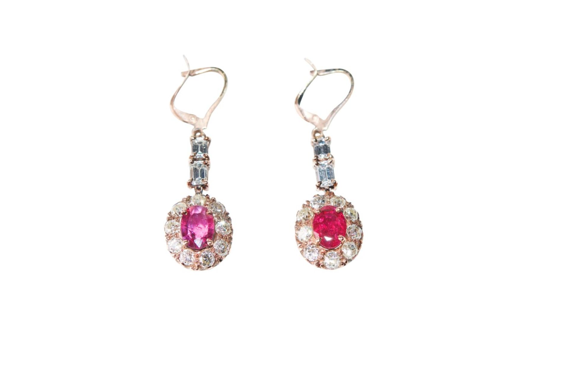 Diamond ruby ​​earrings18Kt pink gold earrings with diamonds total carat weight approx. 2.4ct, and