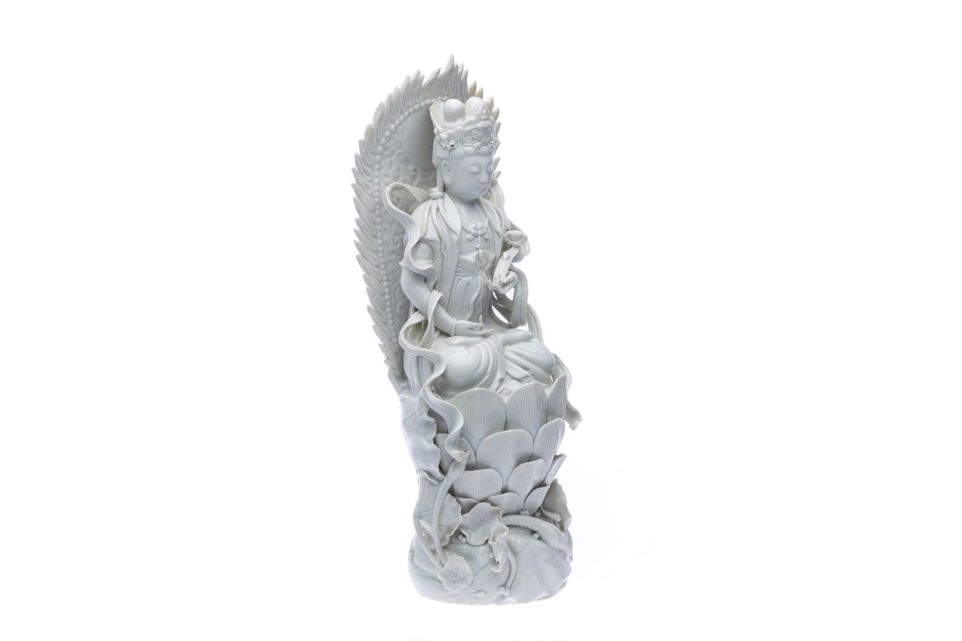 Blanc de Chine" Göttin Guanyin" Figur aus Dehua PorzellanBlanc de Chine Porzellan "Thronende - Image 4 of 4