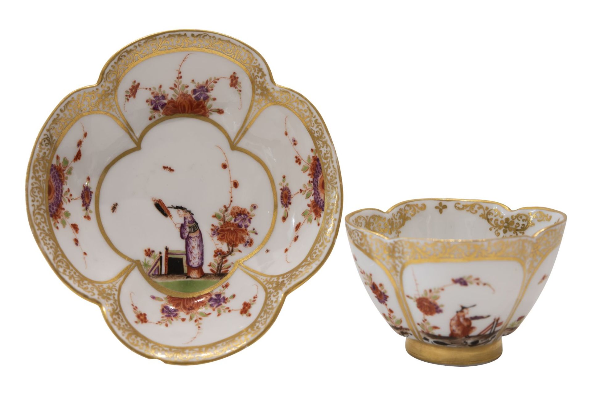 Eine seltene Meißner Vierlappen-Teeschale mit Untertasse circa 1730-1735