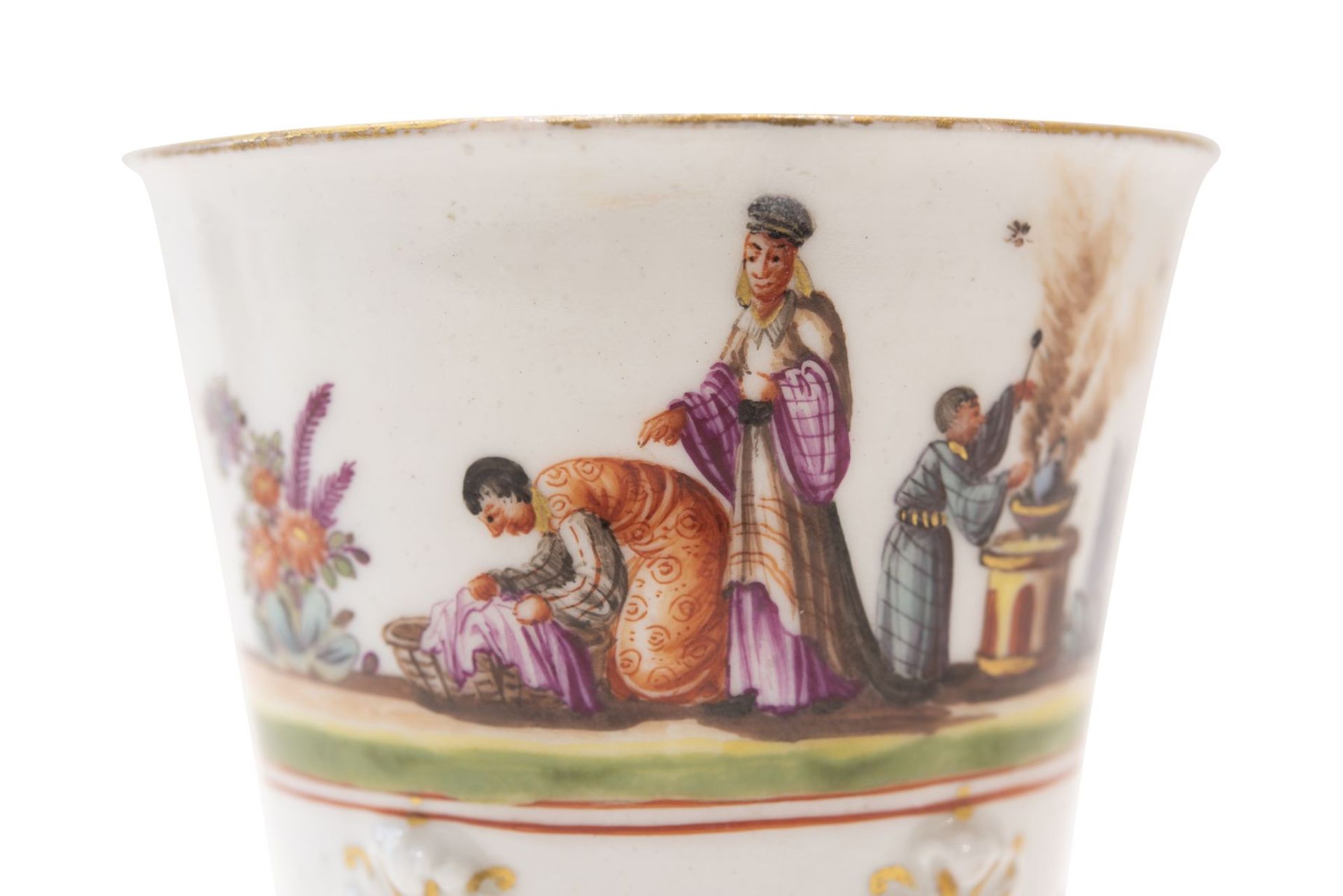 Ein Meissen chinoiserie Becher mit Akantusblüten in einer vergoldetes Silber Trembleuse ca. 1735 - Bild 8 aus 8