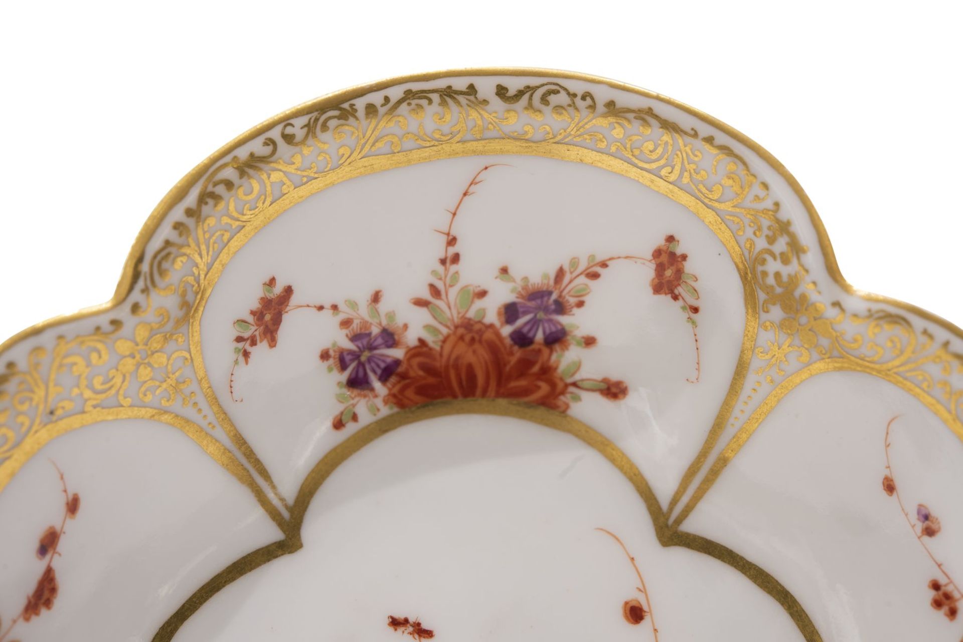 Eine seltene Meißner Vierlappen-Teeschale mit Untertasse circa 1730-1735 - Bild 7 aus 7