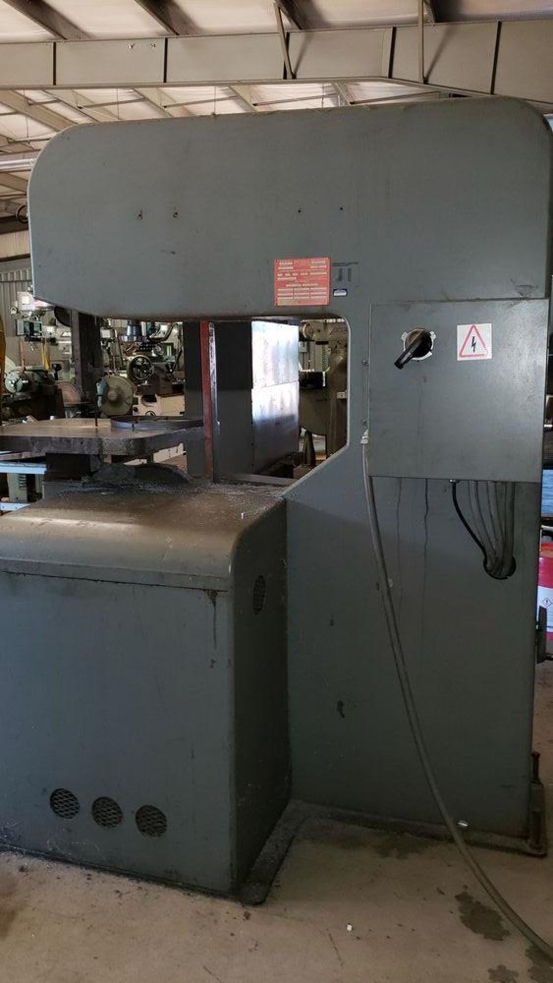 Do-All Vertical Bandsaw Model DBW 15