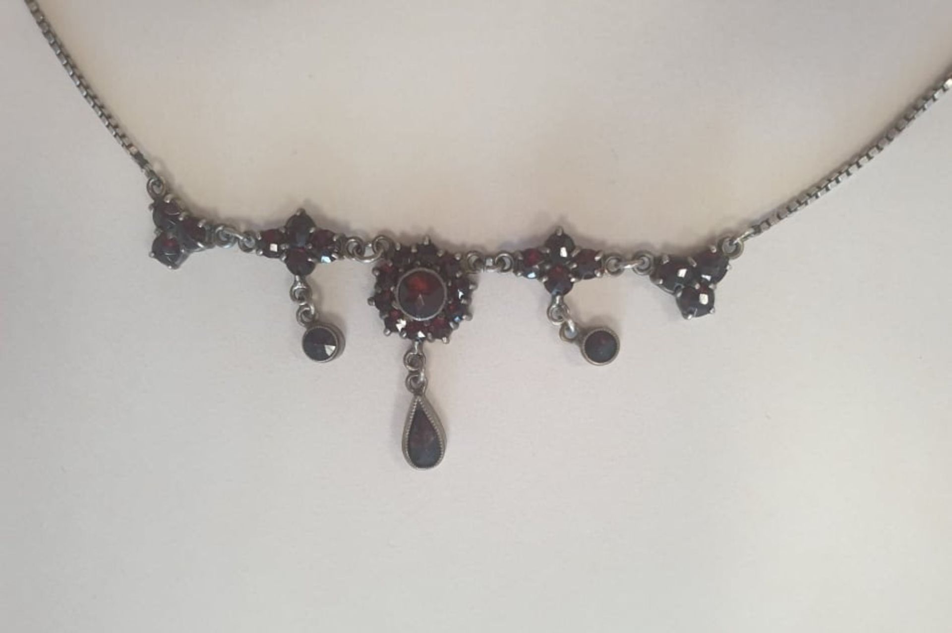 Bohemian Garnet Necklace - Bild 3 aus 3