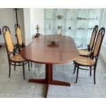 Thonet set | Chair Nr.17 & Thonet Table