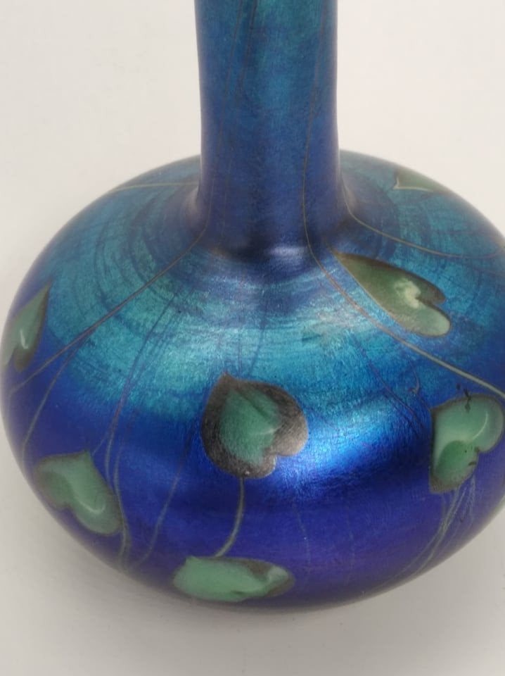 Tiffany Favrile Glass "Hearts and Vines" Bud Vase - Image 3 of 4