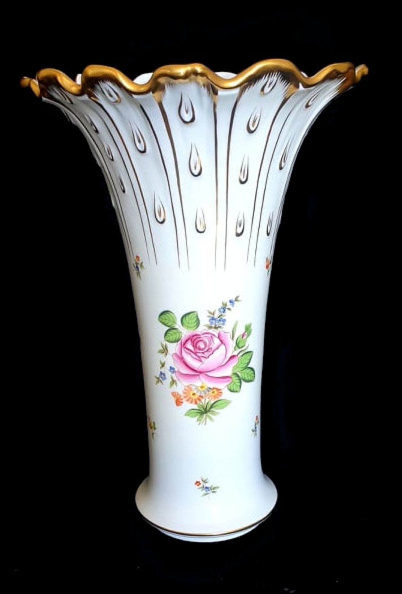Herend | Trumpet Vase | Petit Bouquet de Rose