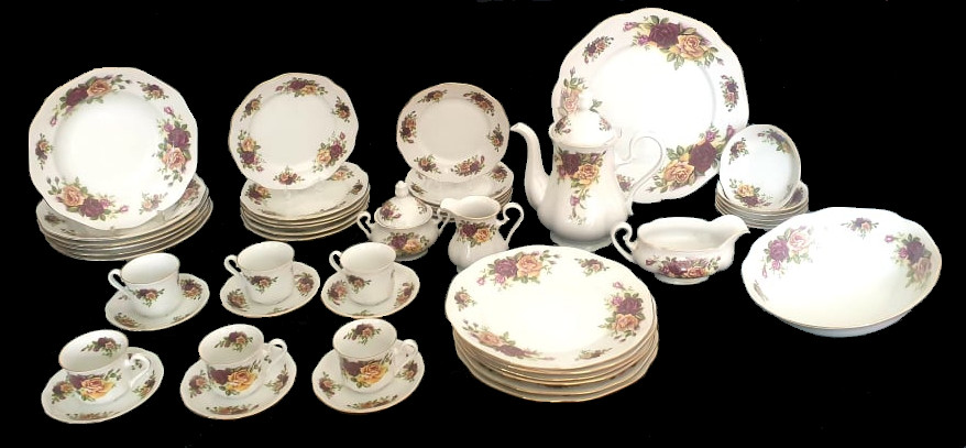 Bohemia Carlsbad Porcelain | 50 Pieces