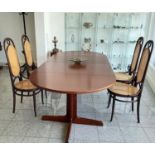 Thonet set | Extandable table & Set of 4 Thonet chairs, Nr.17