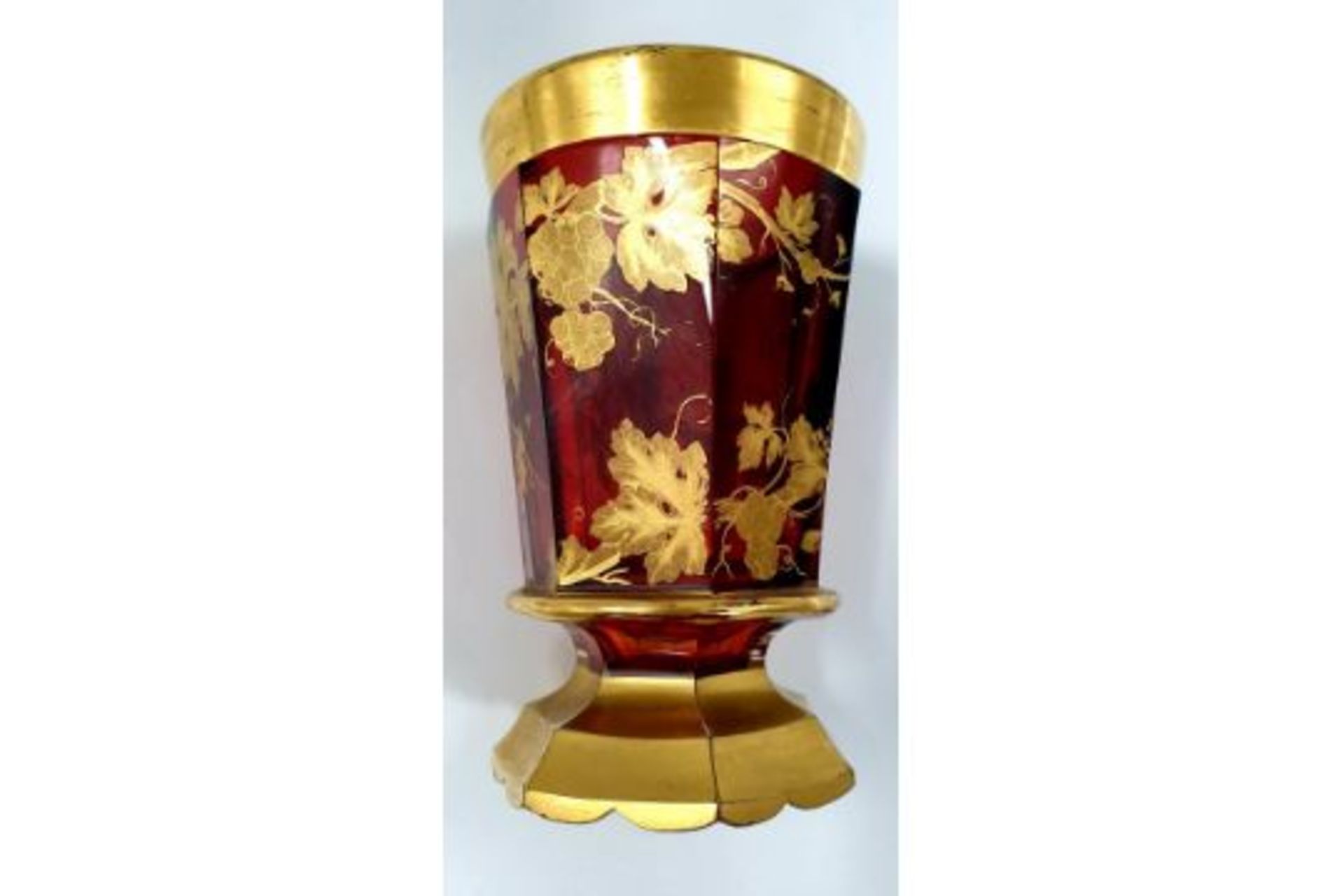 Pokal | Cranberry & Gilt - Image 2 of 4