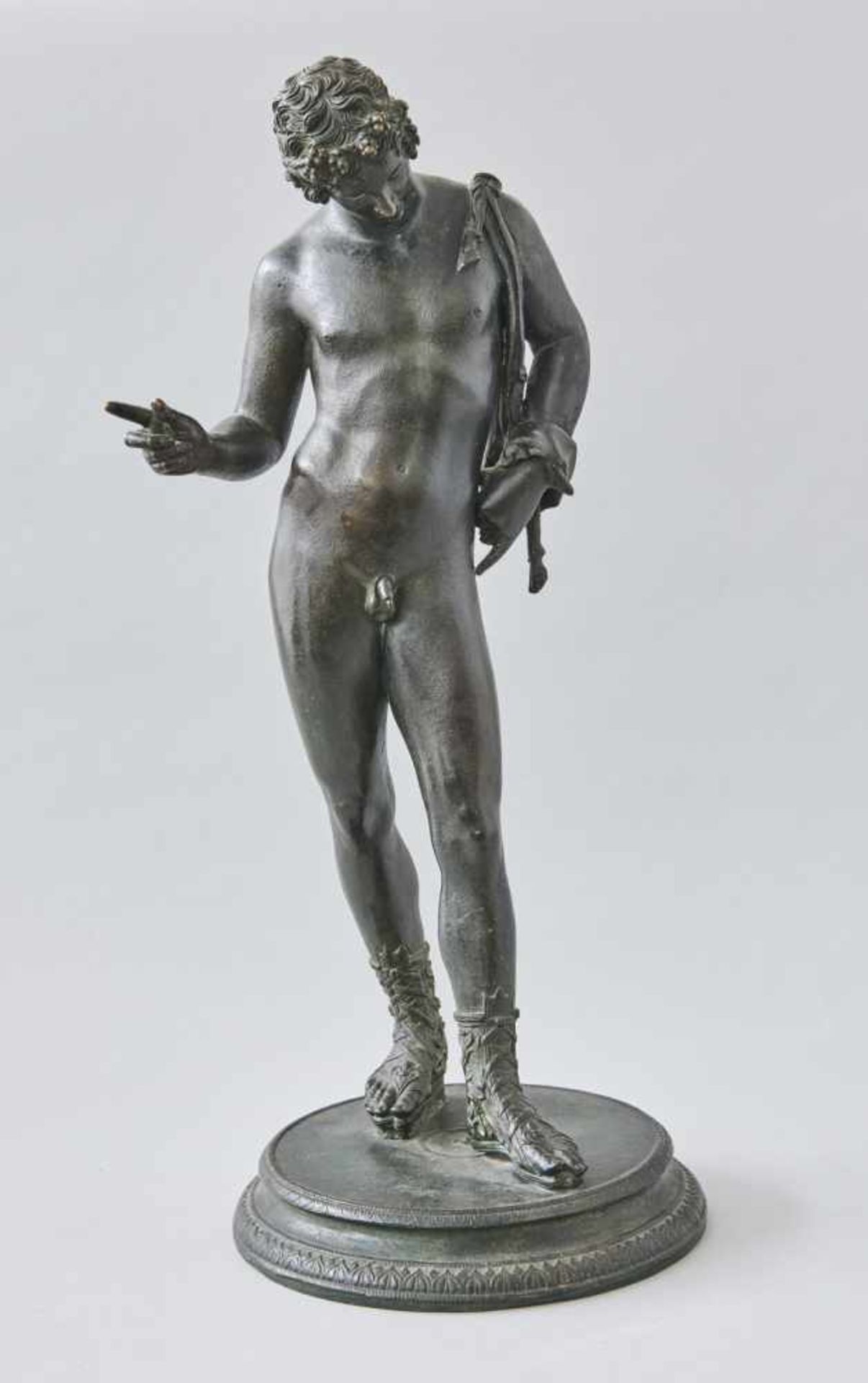 Dionysos sog. Narziss von PompejiBronze, dunkel patiniert, Italien 19. Jhdt. Höhe 60 cm