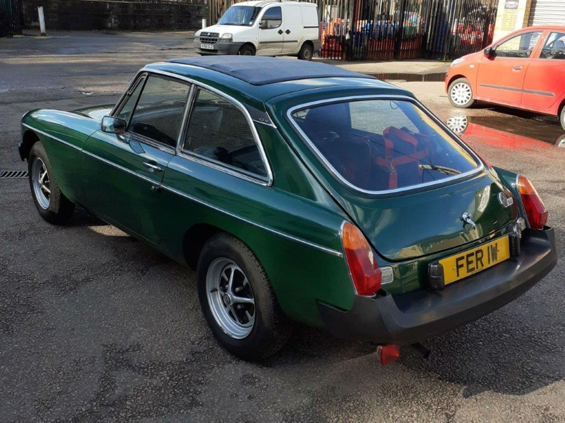 1980 MG B GT 5,794 miles from new - Image 3 of 5